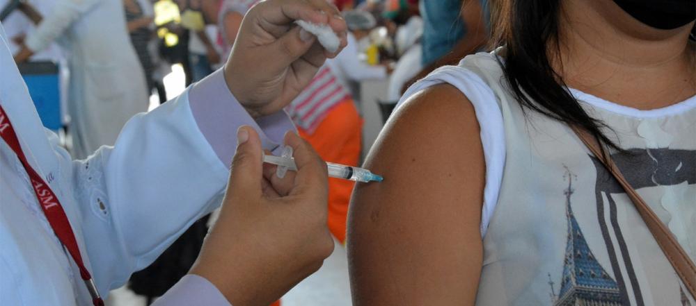 Vacinação contra a Covid-19 segue nesta sexta-feira (4)