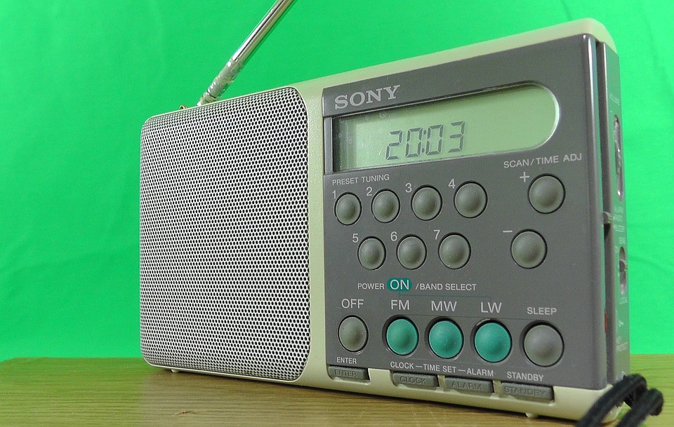 Ministério da Comunicação determina ativação de rádio FM nos smartphones