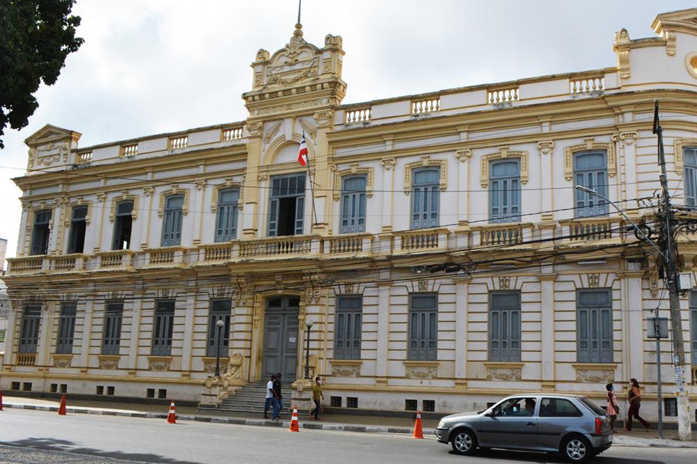 Prefeitura estende funcionamento de restaurantes e bares até 22h30