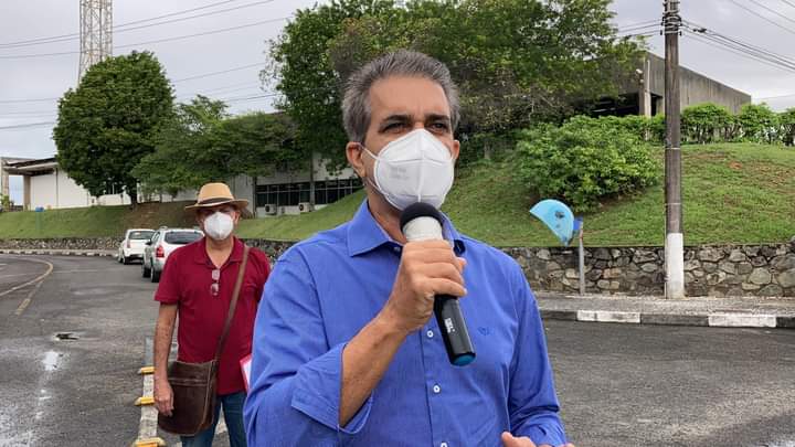 Robinson participa de ato contra privatização da Eletrobras