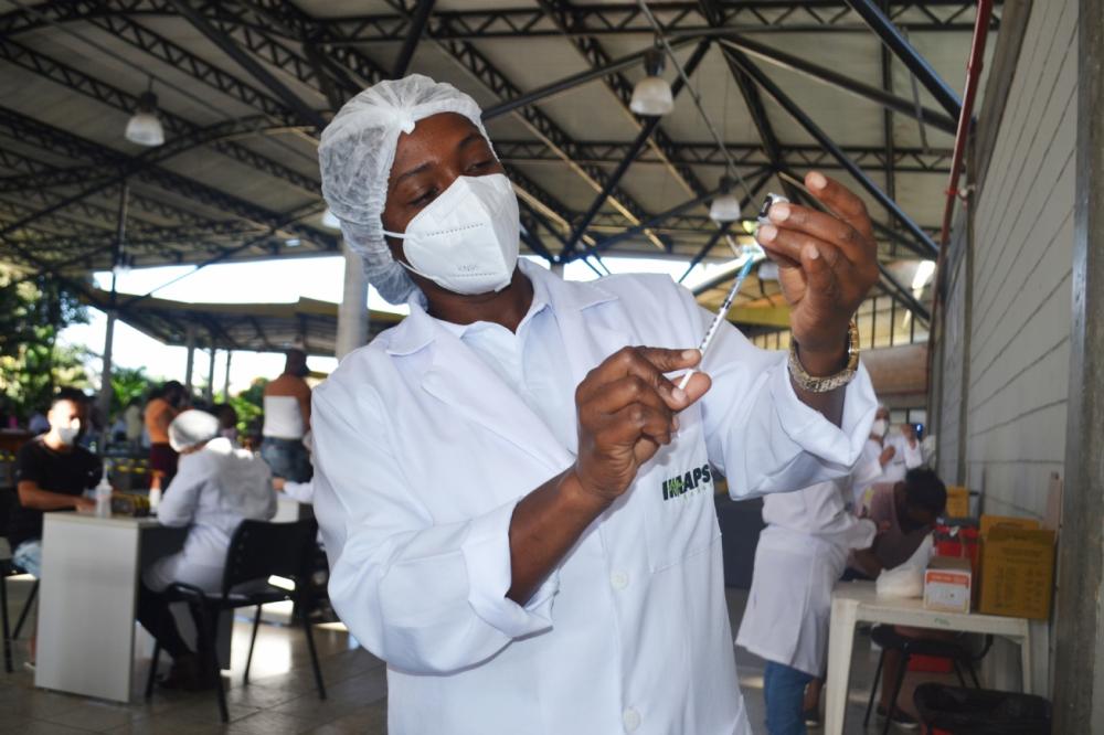 Aplicação da segunda dose contra Covid-19 neste sábado , em Feira