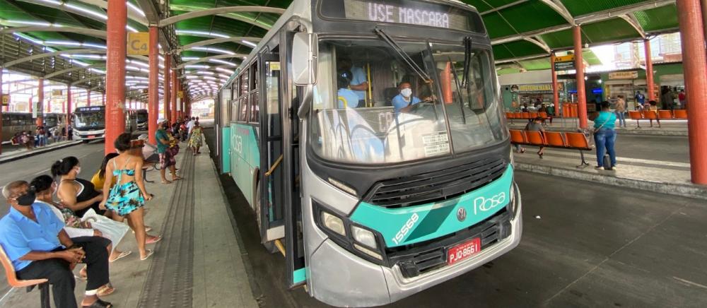 Empresa Rosa terá que esclarecer sobre retirada de ônibus da cidade