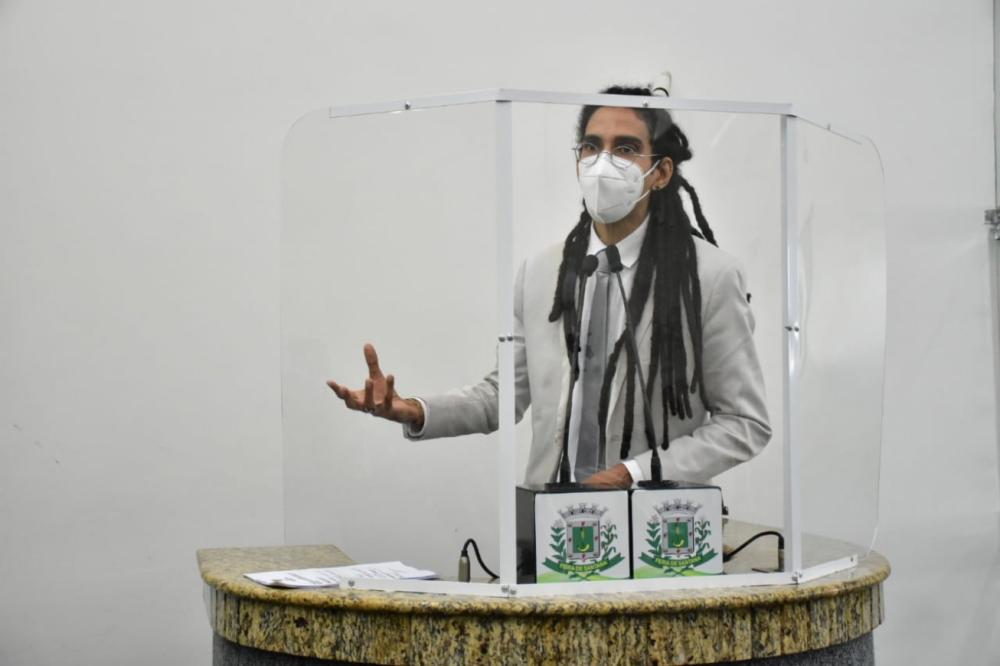 Procon é questionado, em requerimento, sobre aplicação de sanções em bancos com tempo de espera em fila superior a 25 minutos