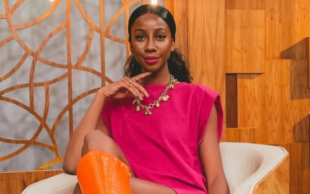 Camilla de Lucas assina contrato com a Globo: 'Feliz e realizada'