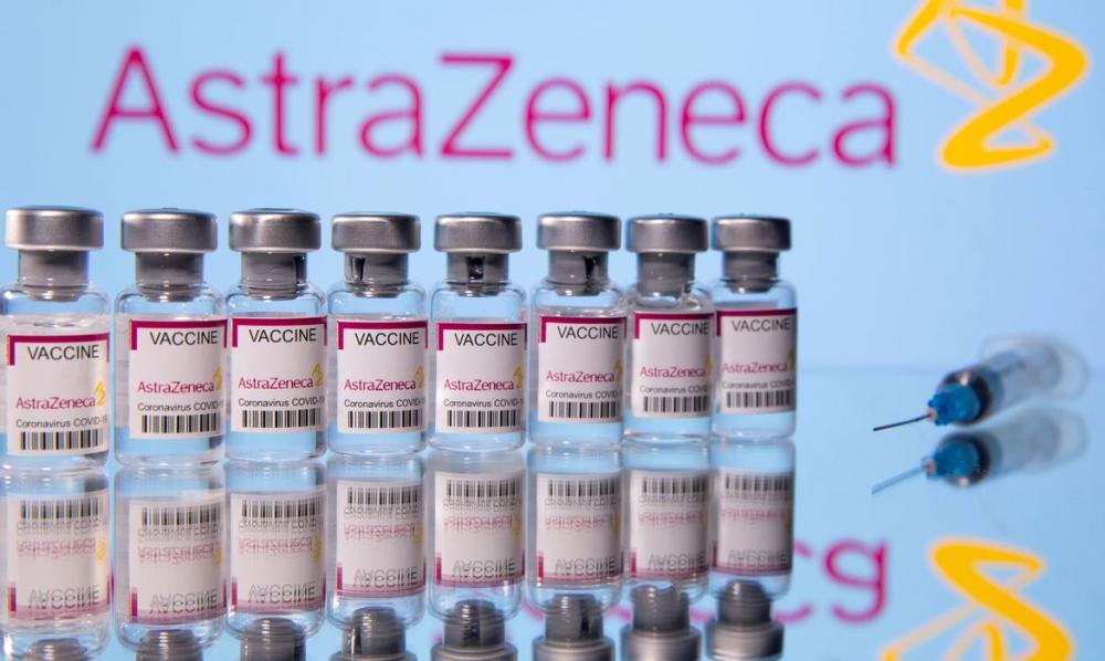 3ª dose de vacina da AstraZeneca produz forte resposta imune, diz estudo