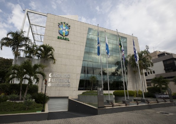 CBF tem 48 horas para explicar ausência do número 24 na seleção