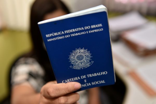 Vagas de emprego para vendedor, técnico de informática, representante, e mais