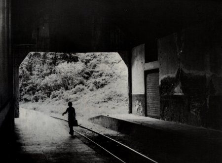 Cachoeira: empresa de logística requer o recuo de residências da malha ferroviária