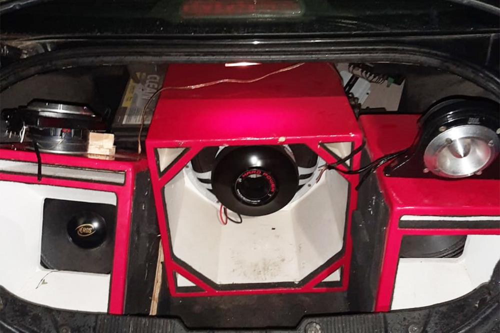 Fiscalização encerra quatro festas e apreende nove aparelhos de som no final de semana