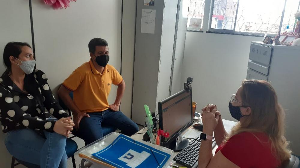 Vereador Petrônio Lima vista CRAS do bairro Conceição 