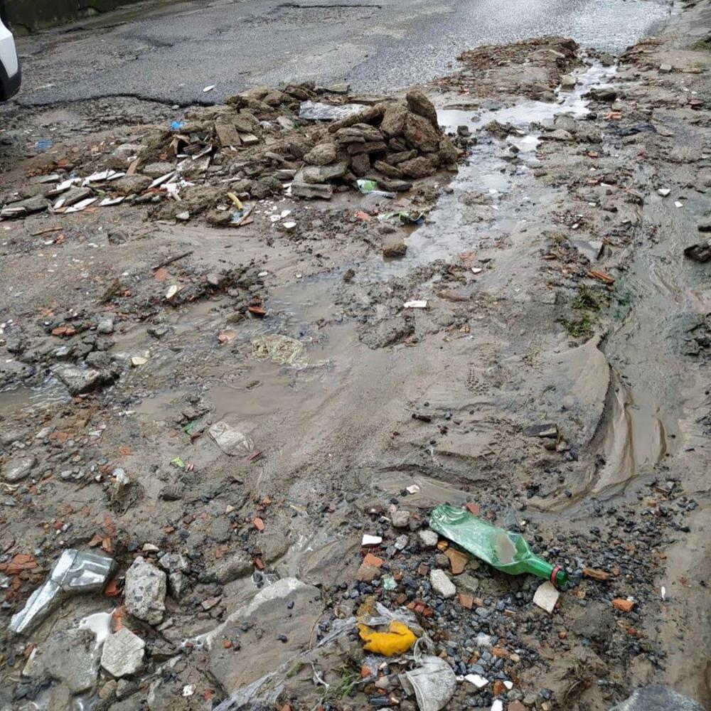 Galeguinho SPA denuncia a precariedade da Rua J, do Conjunto Feira X