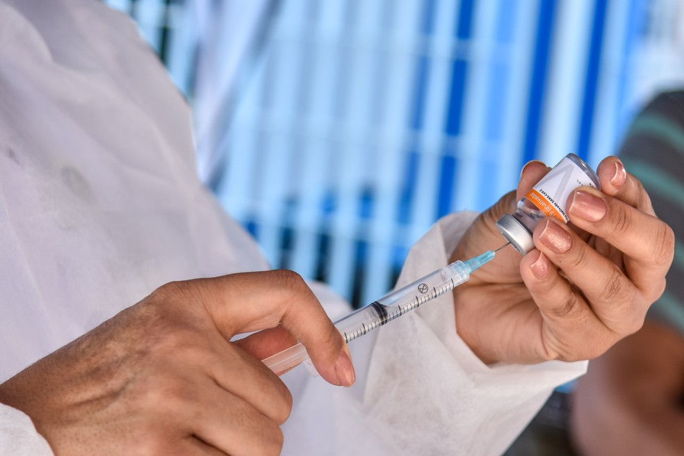Segunda dose contra a Covid será aplicada nas UBSs nesta quinta (13)