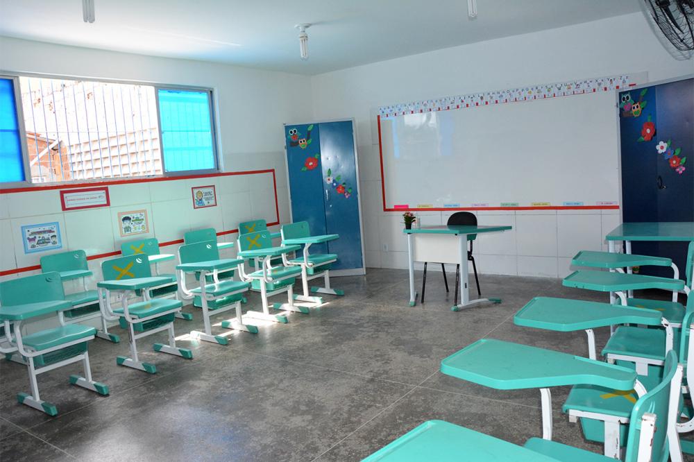 Nesta segunda-feira (23) estudantes da Educação municipal voltam às aulas