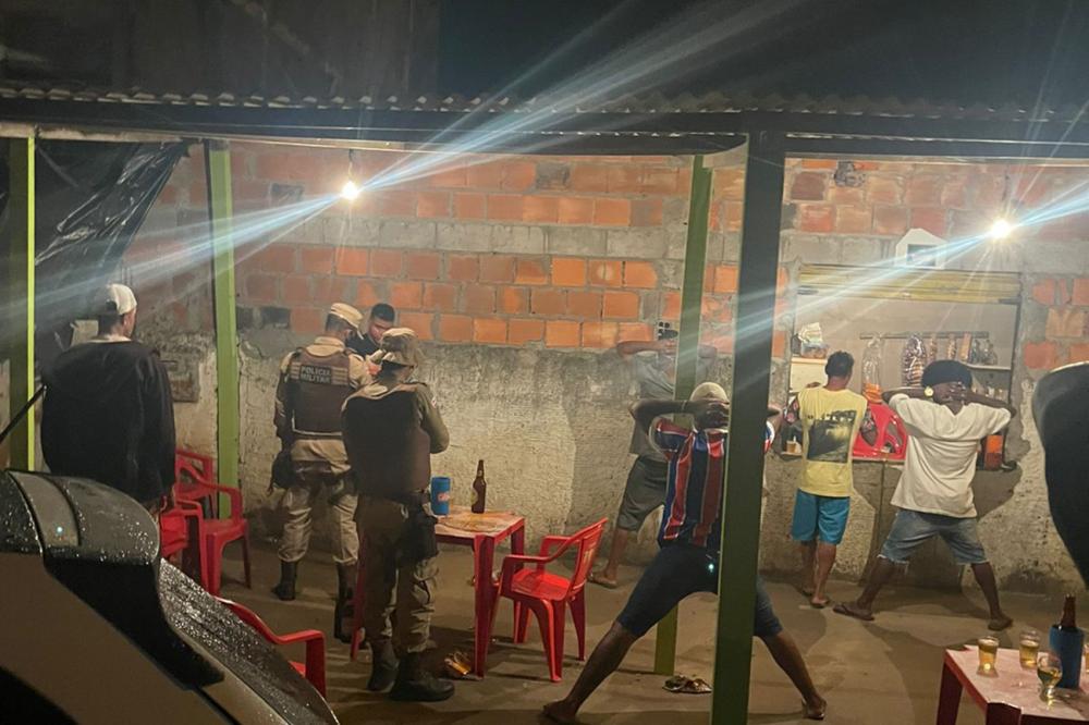 Prefeitura encerra quatro festas e notifica três estabelecimentos no fim de semana