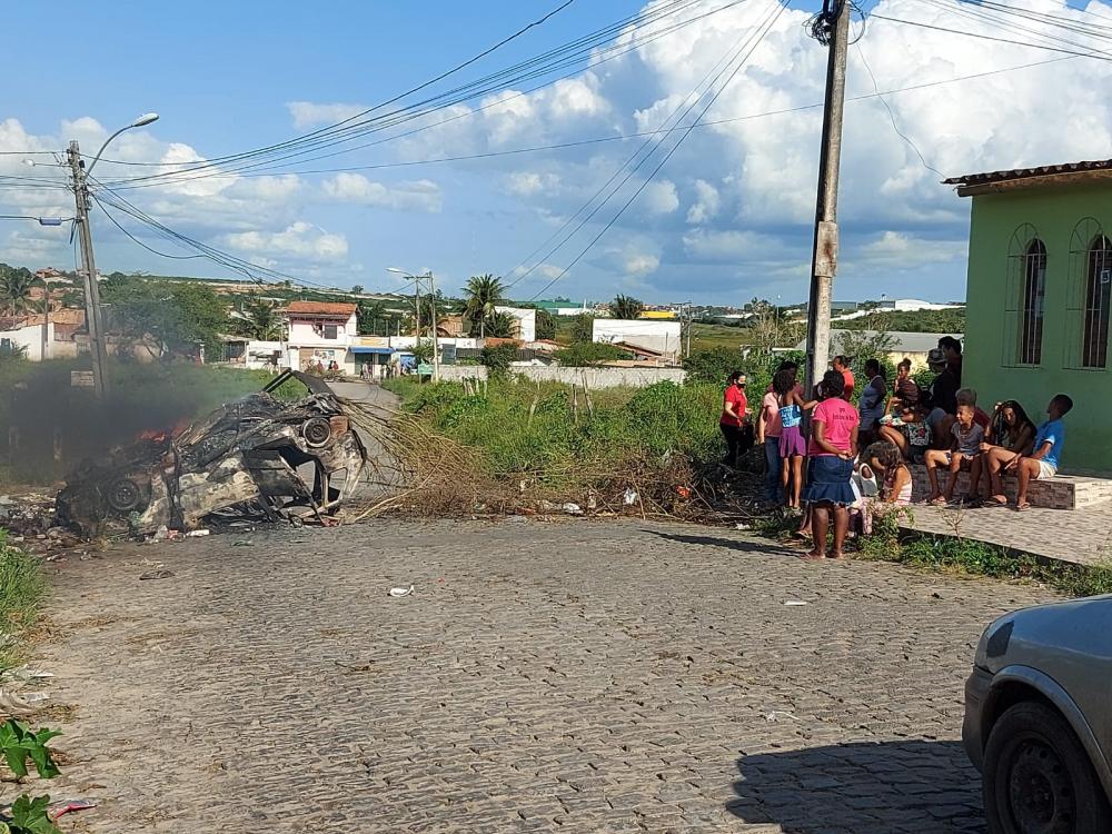 Moradores da Lagoa Subaé manifestam contra insegurança e falta de infraestrutura