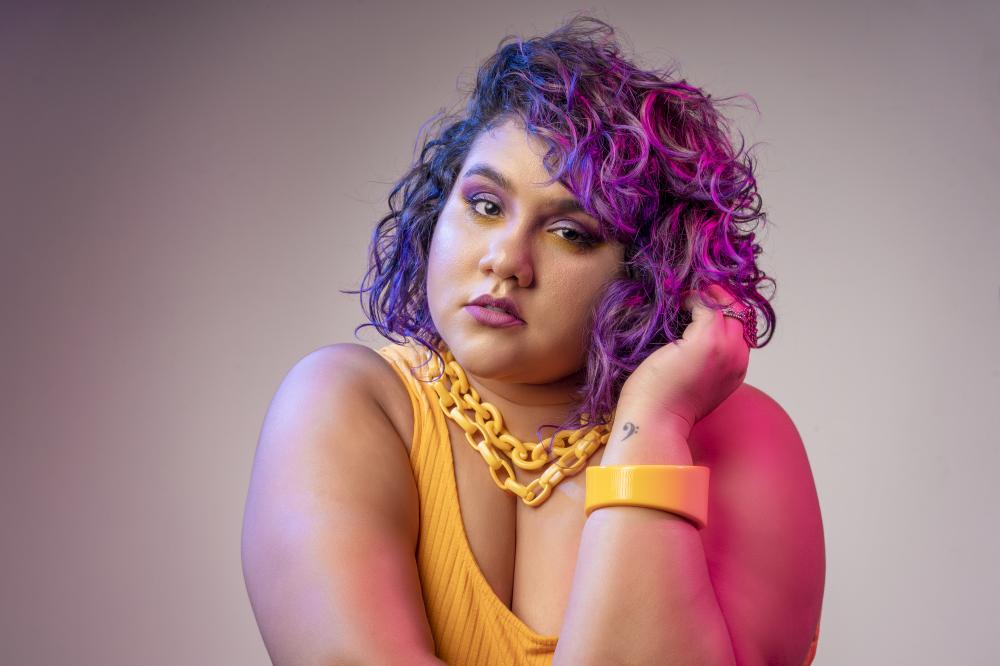 Isa Roth evoca coragem em EP de estreia