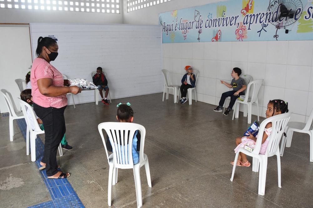 Com cuidado e protocolo, estudantes voltam às aulas nas escolas municipais