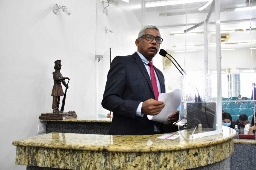 Requerimento questiona reforma de casas na zona rural, promessa de Colbert na eleição