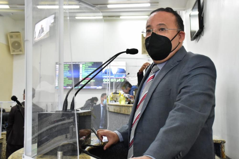 Oposição propõe diálogo ao prefeito: 