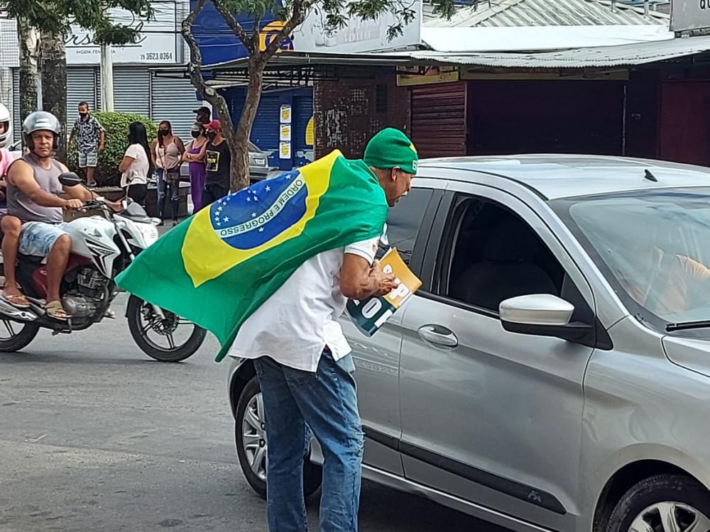 Feira de Santana: manifestantes pró-Bolsonaro defendem democracia e liberdade