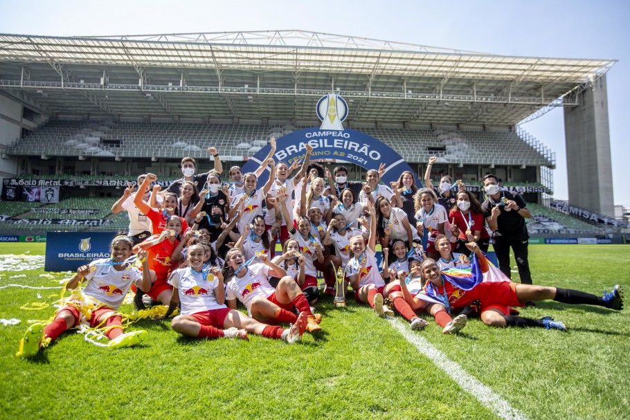 Red Bull Bragantino bate o Atlético-MG e fica com o título do Brasileiro Feminino A2