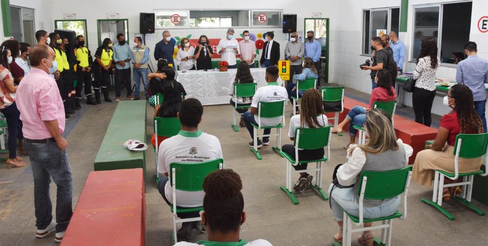 Prefeito Colbert Martins anuncia grandes investimentos na área da Educação