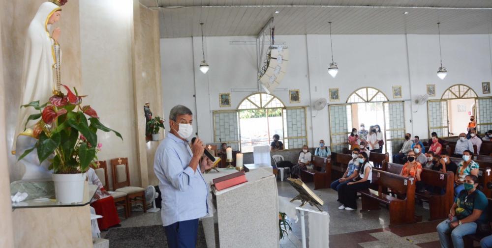 Prefeito inicia a programação no aniversário da cidade participando de missa