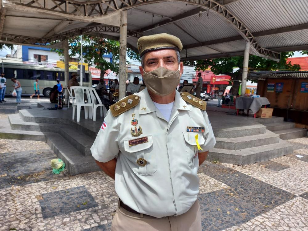 Banda Militar do 1º Beic se apresenta na Praça do Tomba para a comunidade