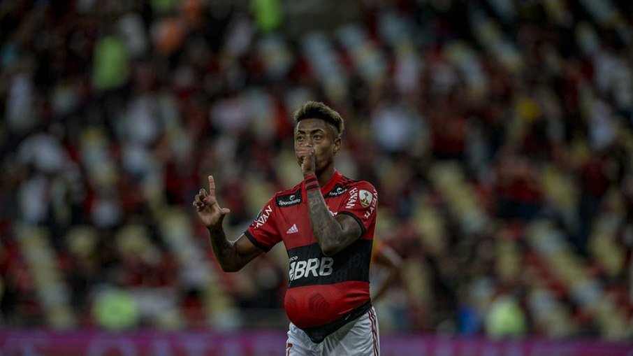 Flamengo vence Barcelona e abre vantagem na Liberta