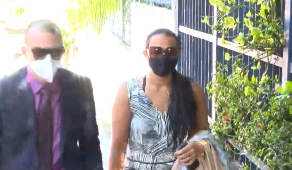 Justiça nega pedido de prisão preventiva de mulher investigada por agredir babá que pulou de prédio em Salvador