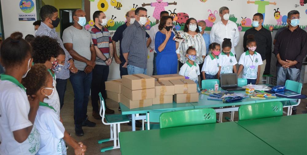 Kit do estudante é bem recebido entre as famílias