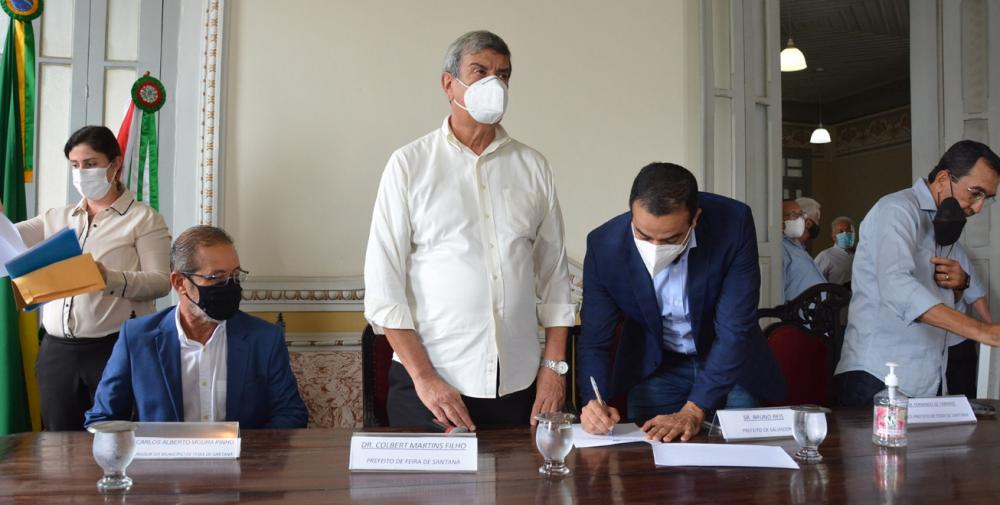 Feira olha o futuro e firma convênio de cooperação tecnológica com a Prefeitura do Salvador