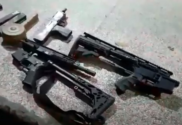 PRF intercepta armamento pesado que seria entregue a facção criminosa em Salvador
