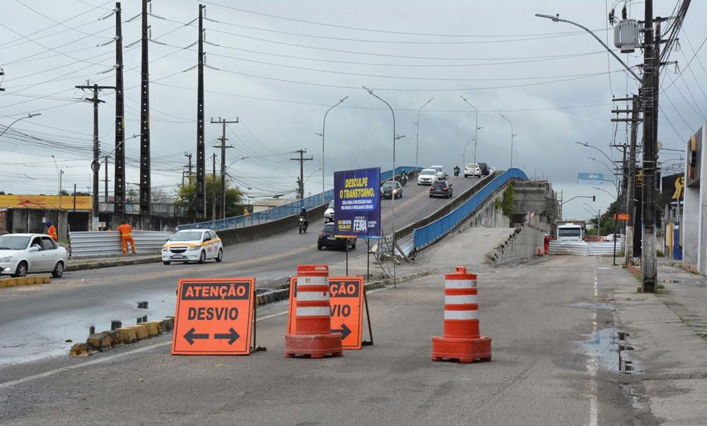 Interdição em via lateral do viaduto da Fraga Maia às 21h desta quarta-feira