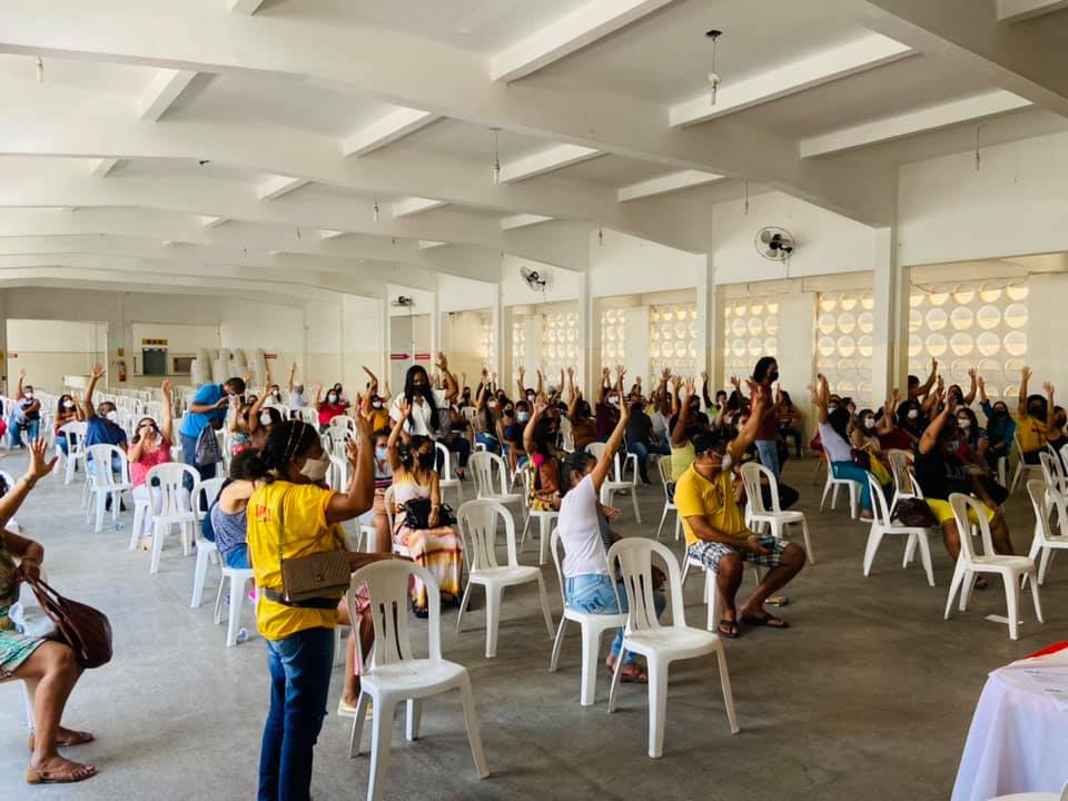  Professores decidem decretar estado de greve em primeira assembleia presencial