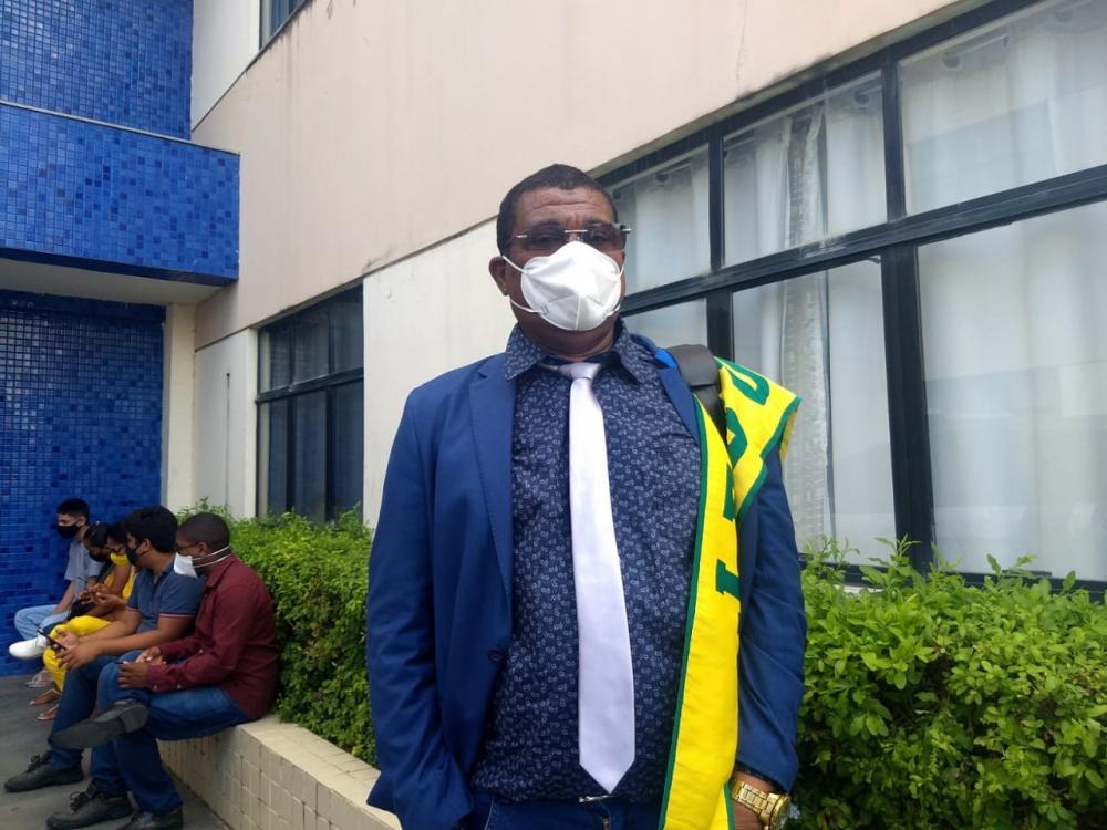 Vereadores prestam queixa contra o prefeito Colbert Martins