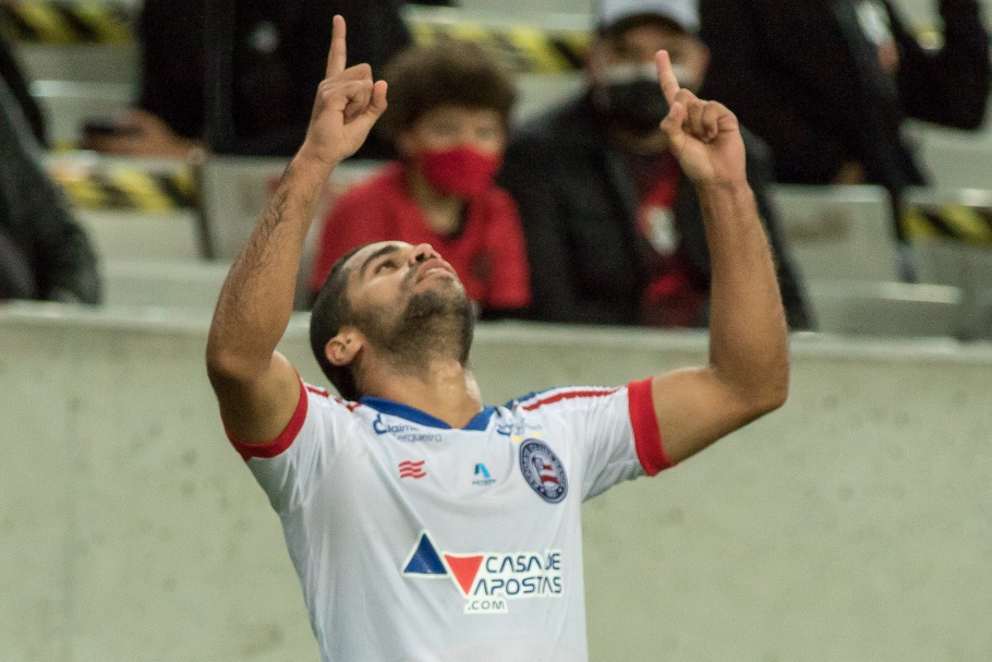 Fora de casa, Bahia vence o Athletico-PR pela 25ª rodada do Brasileirão 