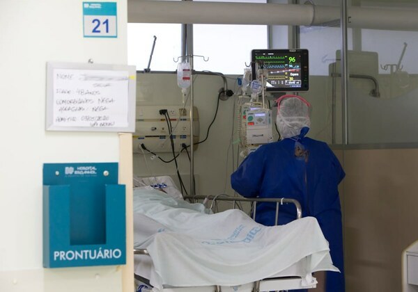 Não imunizados correspondem a 74% dos internados por Covid no Brasil, diz levantamento