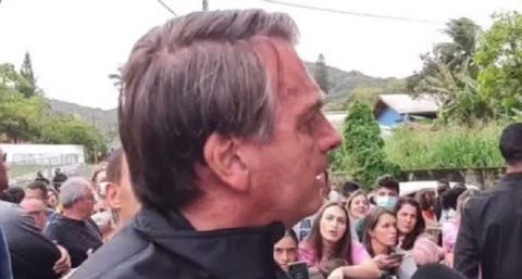 Bolsonaro é barrado na Vila Belmiro por não estar vacinado