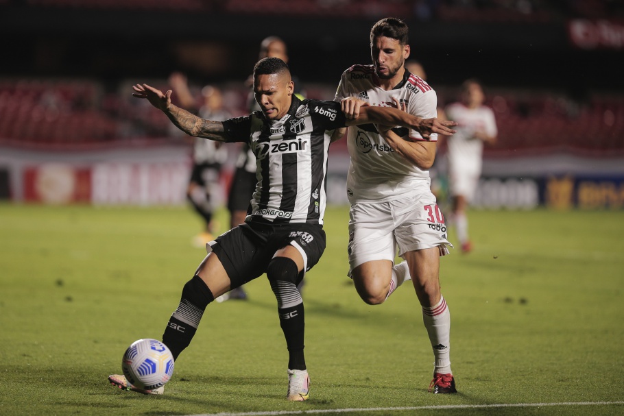 Em jogo de muitas finalizações, São Paulo e Ceará empatam no encerramento da 26ª rodada do Brasileirão 
