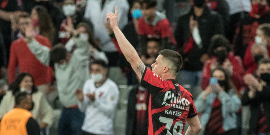 Athletico-PR e Flamengo empatam primeiro jogo da semifinal da Copa do Brasil