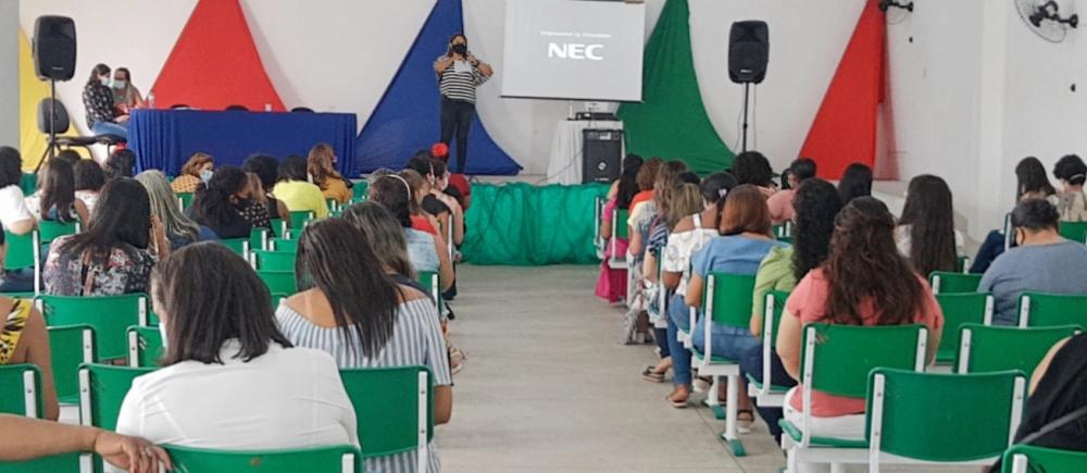 Dirigentes têm formação sobre uso de recursos federais nas escolas