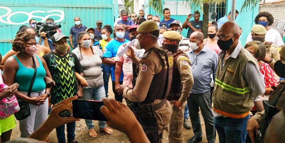 Prefeitura diz que a Justiça e a polícia tentam desbloquear, neste momento, garagem da Rosa