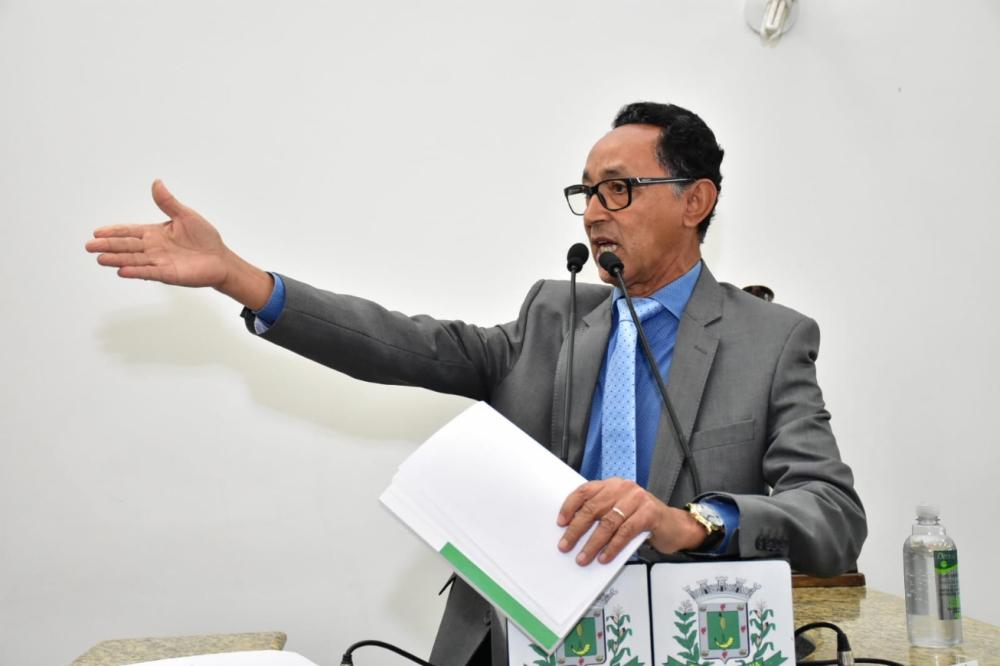 Edvaldo Lima não quer obrigatoriedade de vacinação para funcionário público