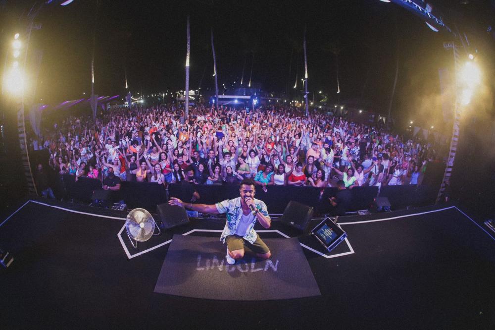 Pier Sound tem dueto de Xanddy e Lincoln no palco