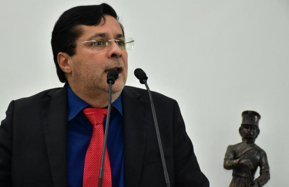 Fernando Torres lidera visita de vereadores à Casa de Saúde Santana