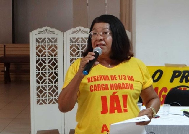 Marlede Oliveira diz que professores estão recebendo salários parcelados