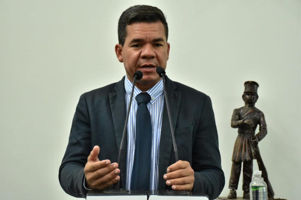 Vereador denuncia fiscalização do trânsito de Feira por videomonitoramento ao MPF