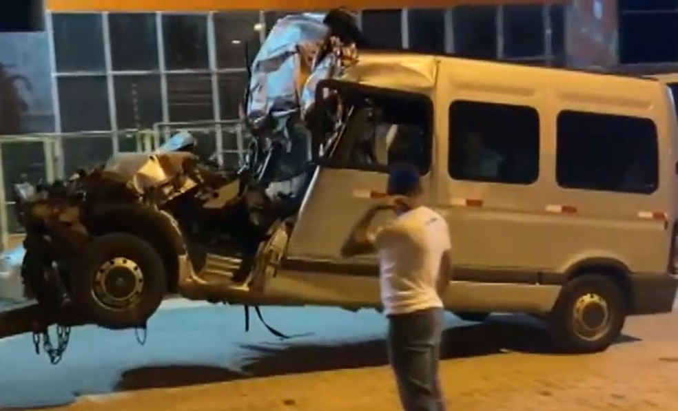 Acidente na BR-324 deixou cinco mortos; Inspetor da PRF faz balanço do feriado prolongado