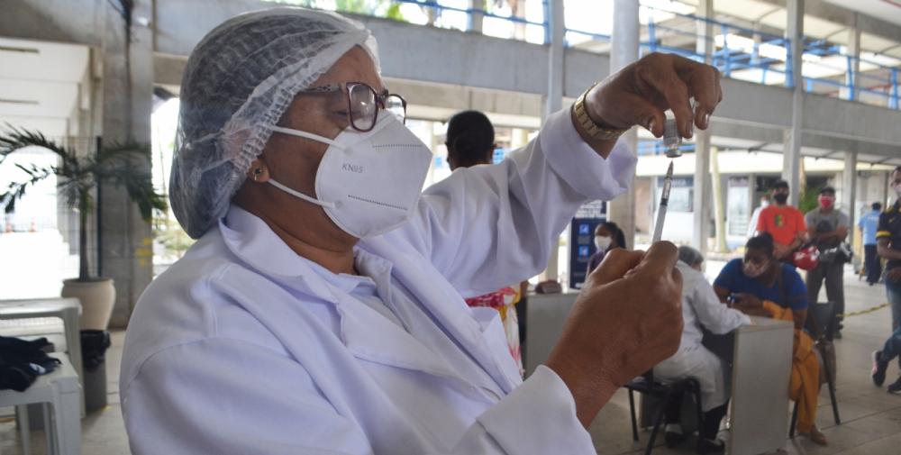 Secretaria de Saúde aguarda nota técnica para ampliar aplicação da terceira dose